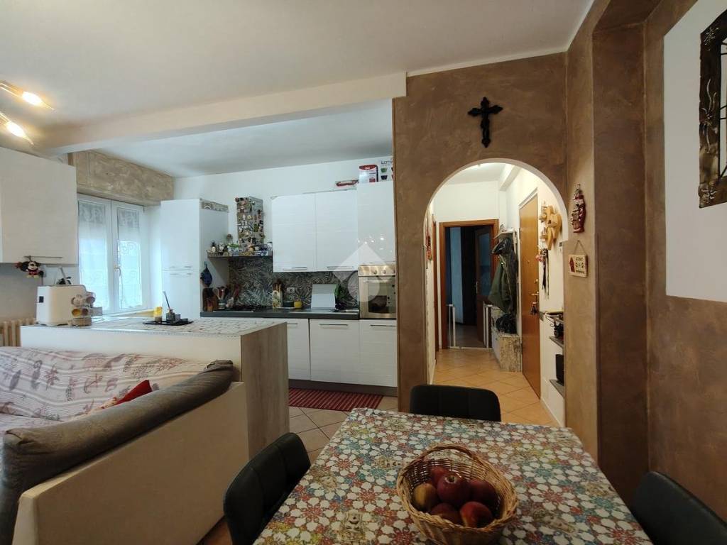 appartamento in vendita a Saltrio