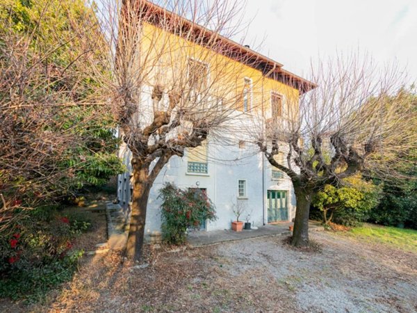 casa indipendente in vendita a Saltrio