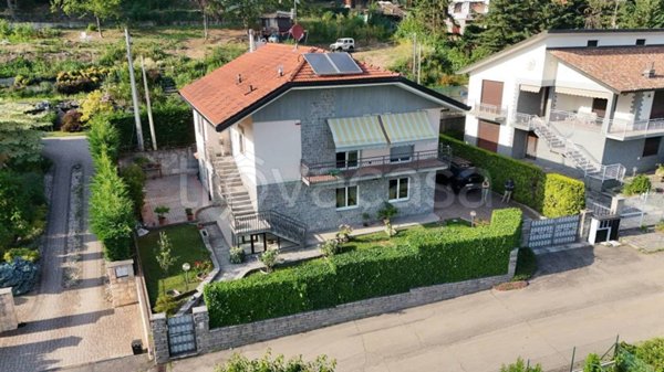 casa indipendente in vendita a Saltrio