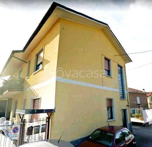 appartamento in vendita a Samarate in zona San Macario