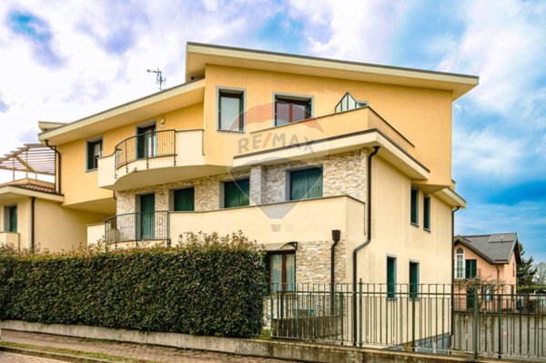 appartamento in vendita a Samarate