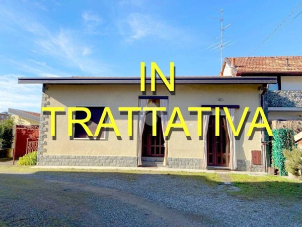 casa indipendente in vendita a Samarate