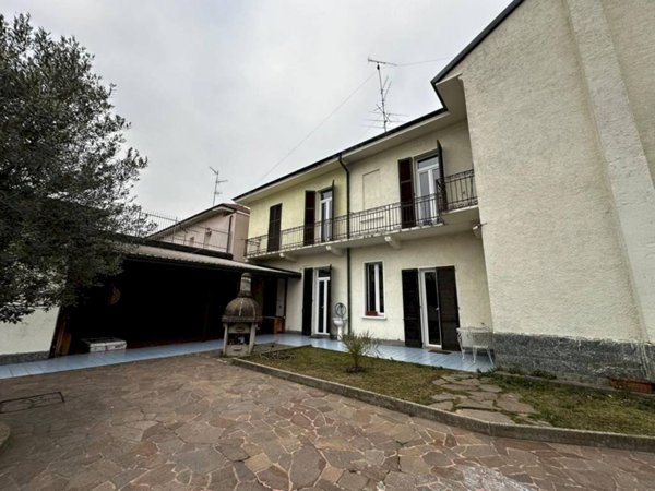 appartamento in vendita a Samarate