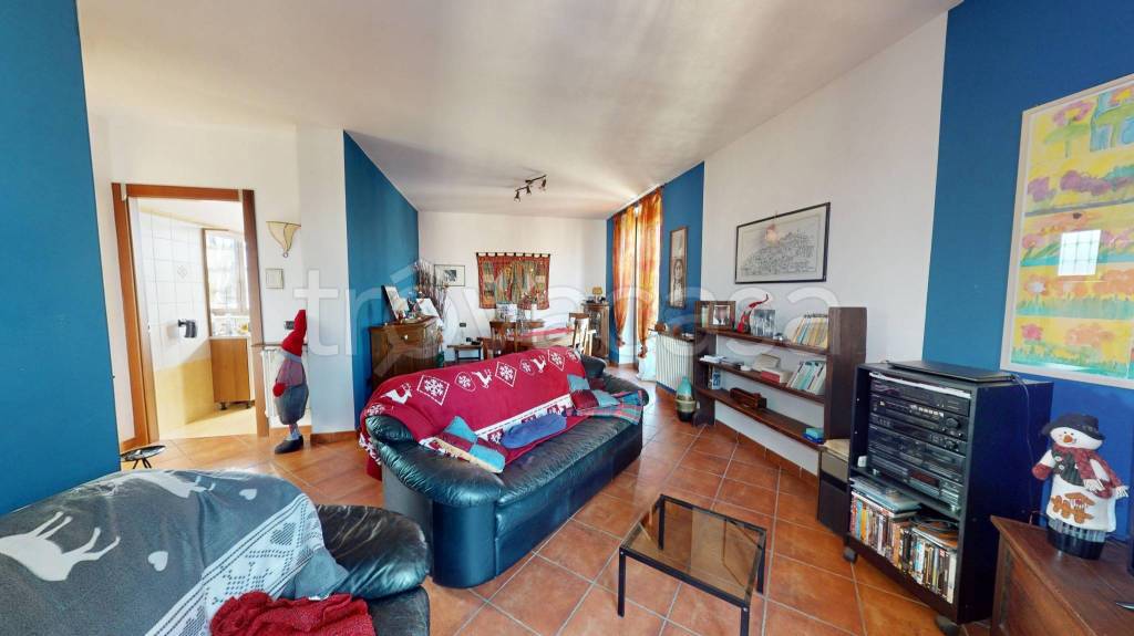 casa indipendente in vendita a Samarate