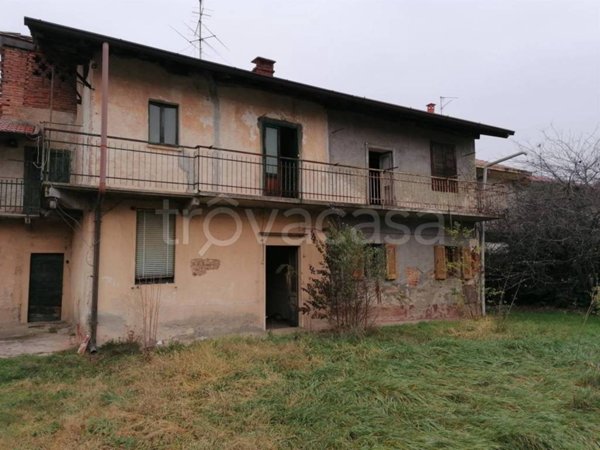 casa indipendente in vendita a Samarate in zona San Macario