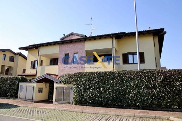 appartamento in vendita a Samarate