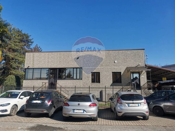 negozio in vendita a Samarate