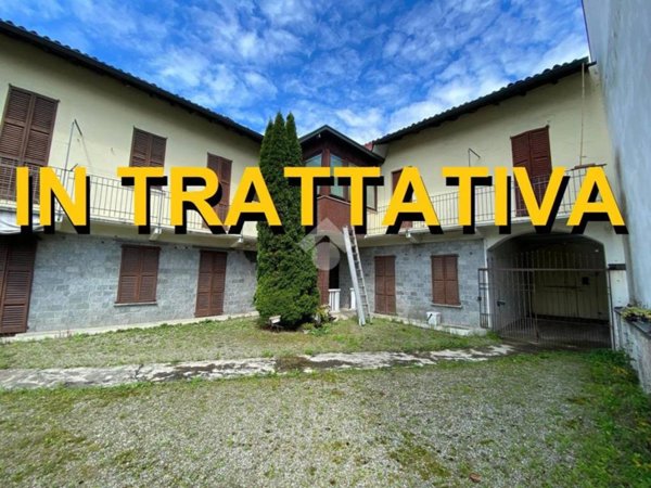 casa indipendente in vendita a Samarate