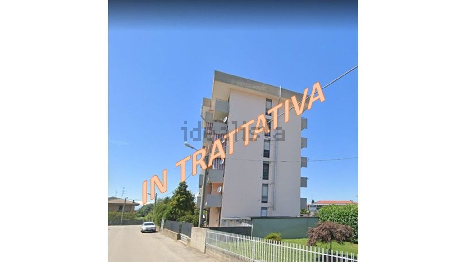 appartamento in vendita a Samarate in zona Cascina Elisa