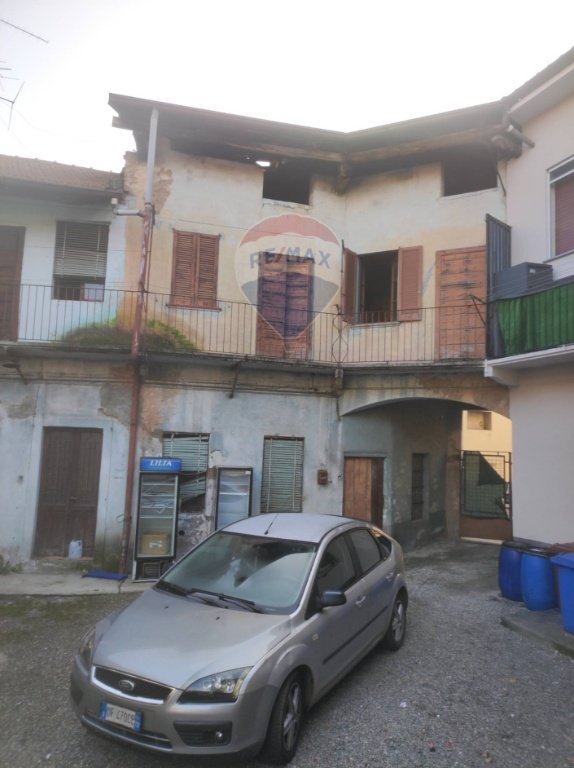 appartamento in vendita a Samarate in zona Cascina Costa