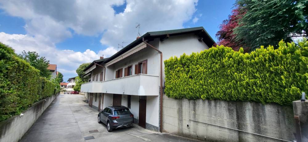 casa indipendente in vendita a Samarate