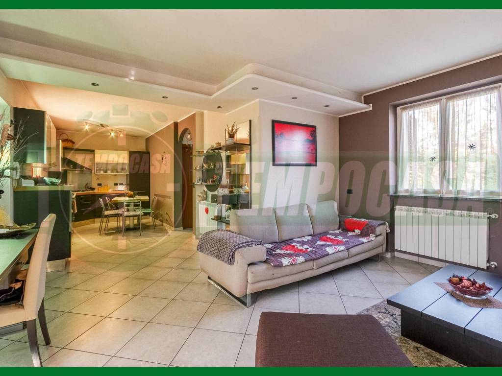 casa indipendente in vendita a Samarate