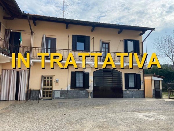 casa indipendente in vendita a Samarate