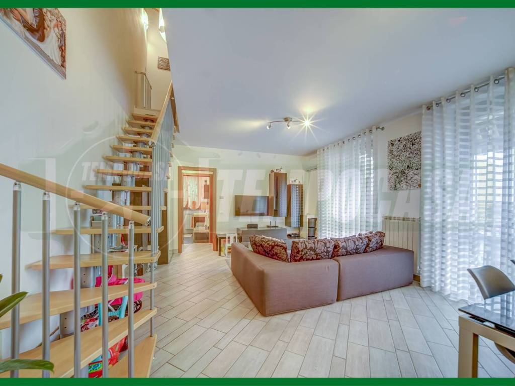 appartamento in vendita a Samarate