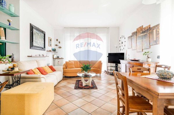 appartamento in vendita a Samarate in zona San Macario