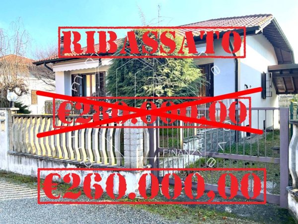 casa indipendente in vendita a Samarate