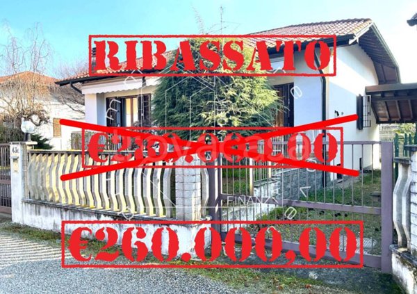 casa indipendente in vendita a Samarate
