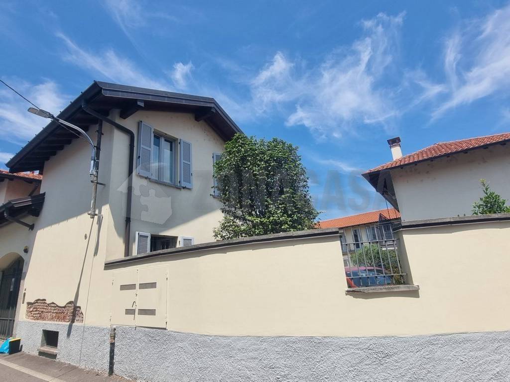 appartamento in vendita a Samarate