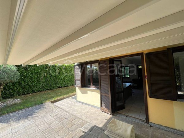 casa indipendente in vendita a Samarate in zona San Macario