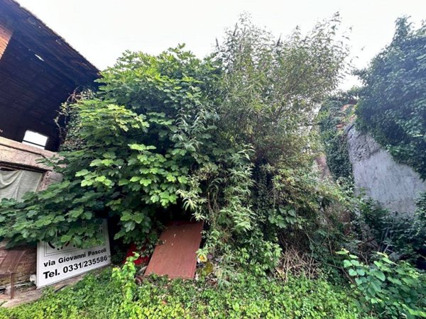 casa indipendente in vendita a Samarate