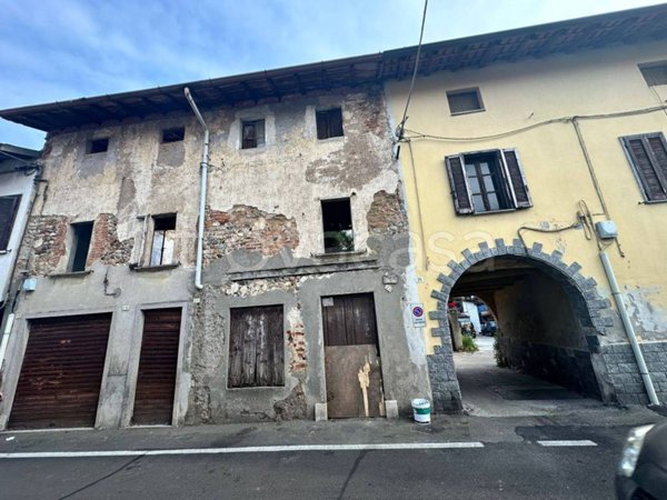 casa indipendente in vendita a Samarate