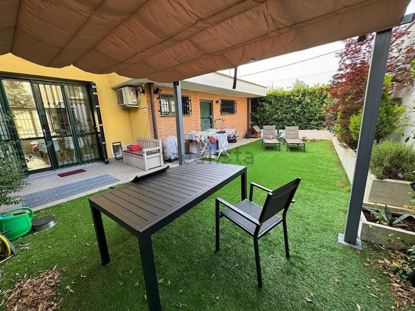 casa indipendente in vendita a Samarate