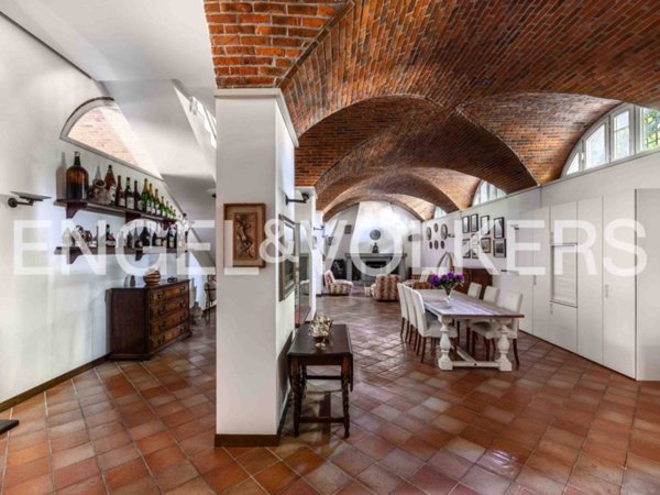 casa indipendente in vendita a Samarate