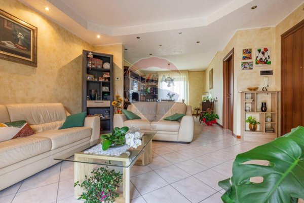 appartamento in vendita a Samarate