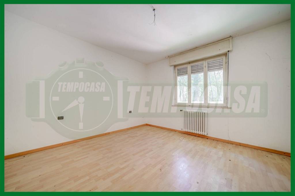 appartamento in vendita a Samarate in zona Cascina Elisa