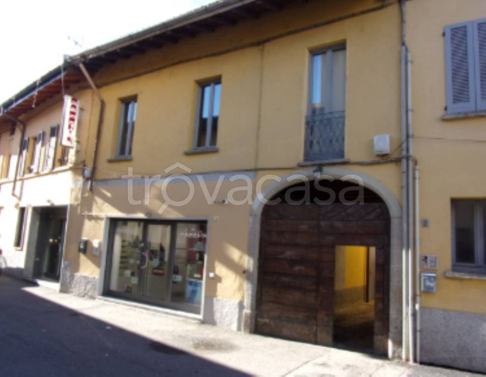 appartamento in vendita a Samarate