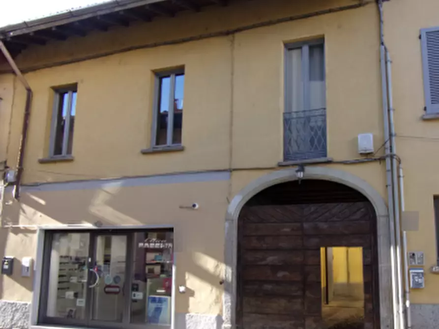 negozio in vendita a Samarate
