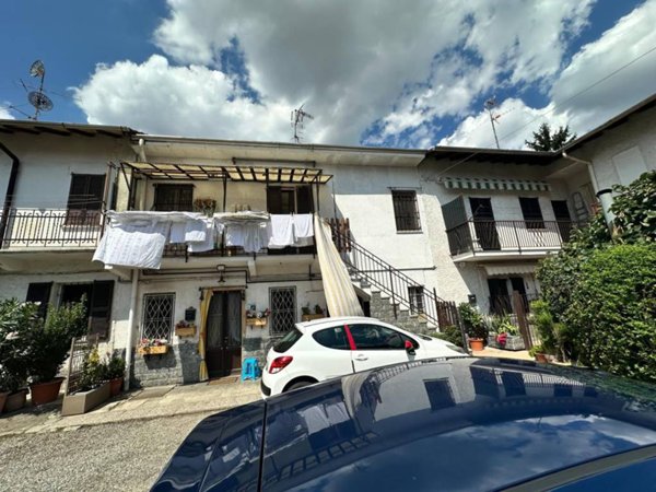 casa indipendente in vendita a Samarate