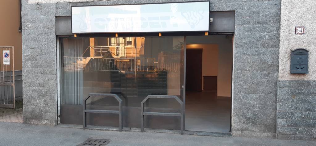 appartamento in vendita a Samarate in zona Verghera