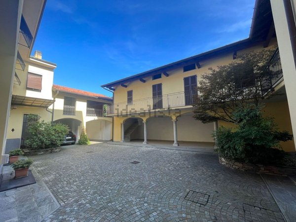 casa semindipendente in vendita a Samarate
