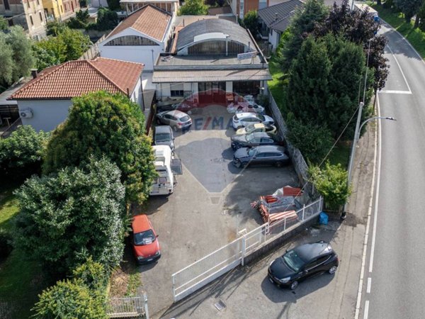 negozio in vendita a Samarate