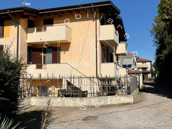 appartamento in vendita a Samarate