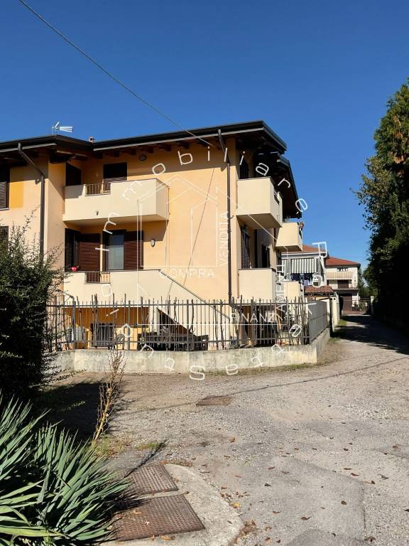 appartamento in vendita a Samarate