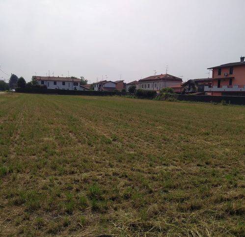 casale in vendita a Samarate in zona Cascina Elisa