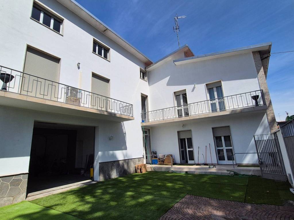 appartamento in vendita a Samarate