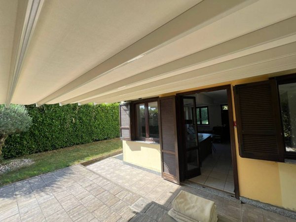 casa indipendente in vendita a Samarate in zona San Macario