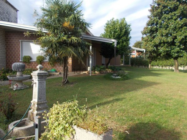 casa indipendente in vendita a Samarate