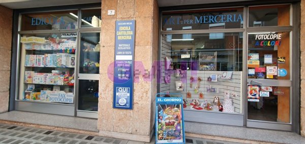 negozio in vendita a Samarate