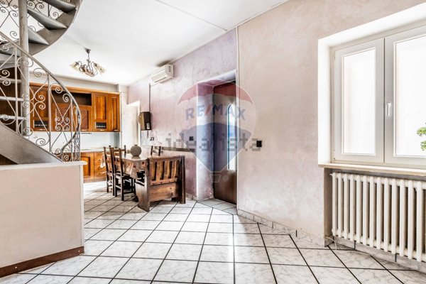 appartamento in vendita a Samarate