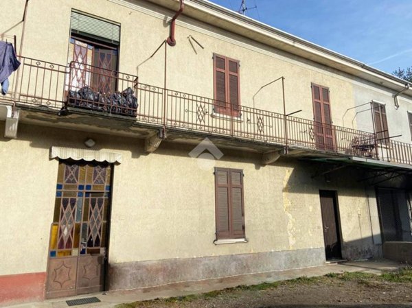 casa indipendente in vendita a Samarate
