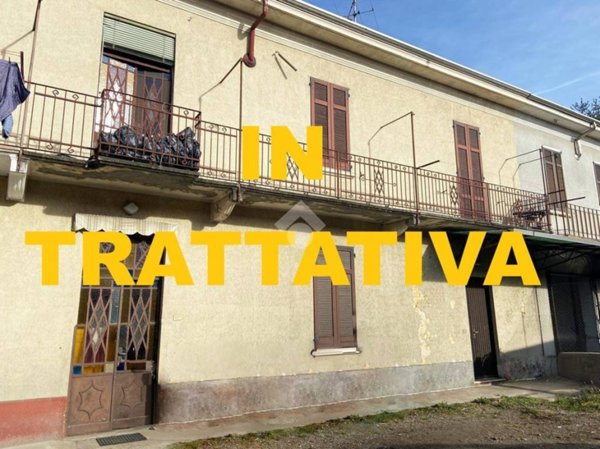 casa indipendente in vendita a Samarate