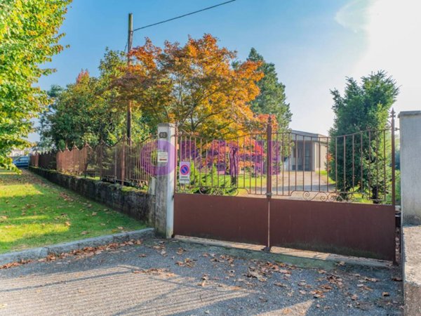terreno edificabile in vendita a Samarate in zona Verghera
