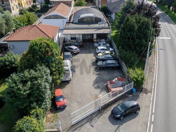 negozio in vendita a Samarate