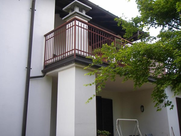 casa indipendente in vendita a Samarate in zona Verghera