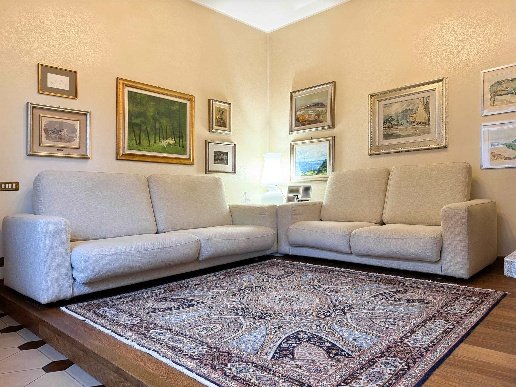 esavano in vendita a Samarate