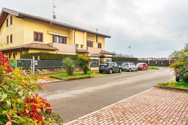 appartamento in vendita a Samarate